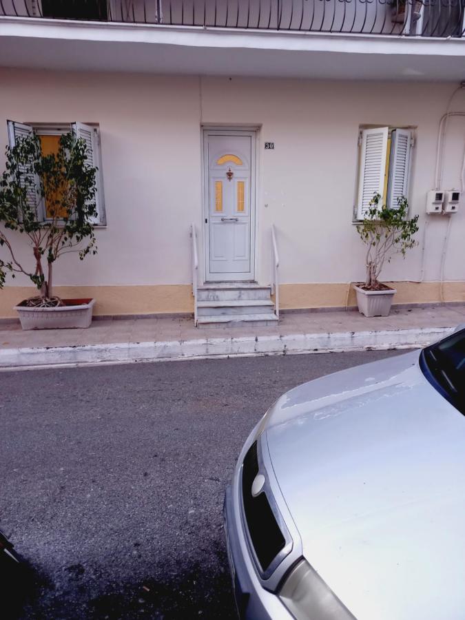 カラマタΣτην Αυλή Της Ράχηςアパートメント エクステリア 写真