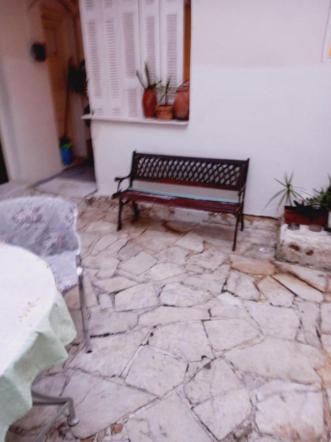 カラマタΣτην Αυλή Της Ράχηςアパートメント エクステリア 写真